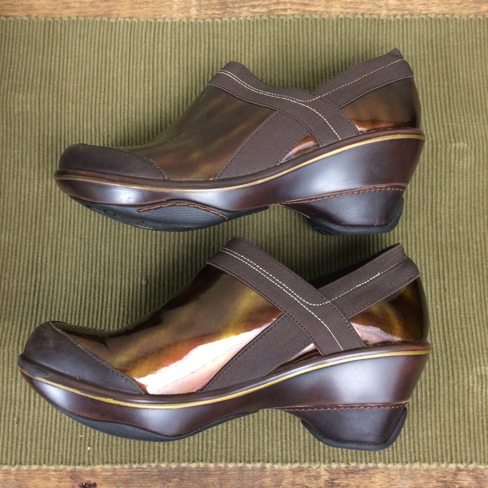 Jambu Clogs - Picture 4 of 7